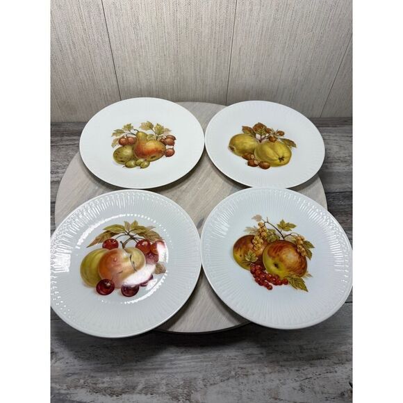 1930s Bareuther Waldsassen German Fruit Plates Set of 4 - Picture 1 of 8